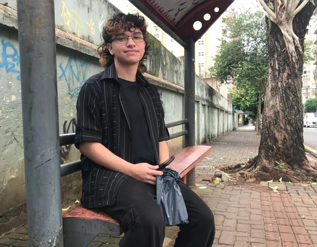 Bruno Ferreira, 17 anos, considera que o momento de direcionar estudos para a vida profissional é parte da vida adulta