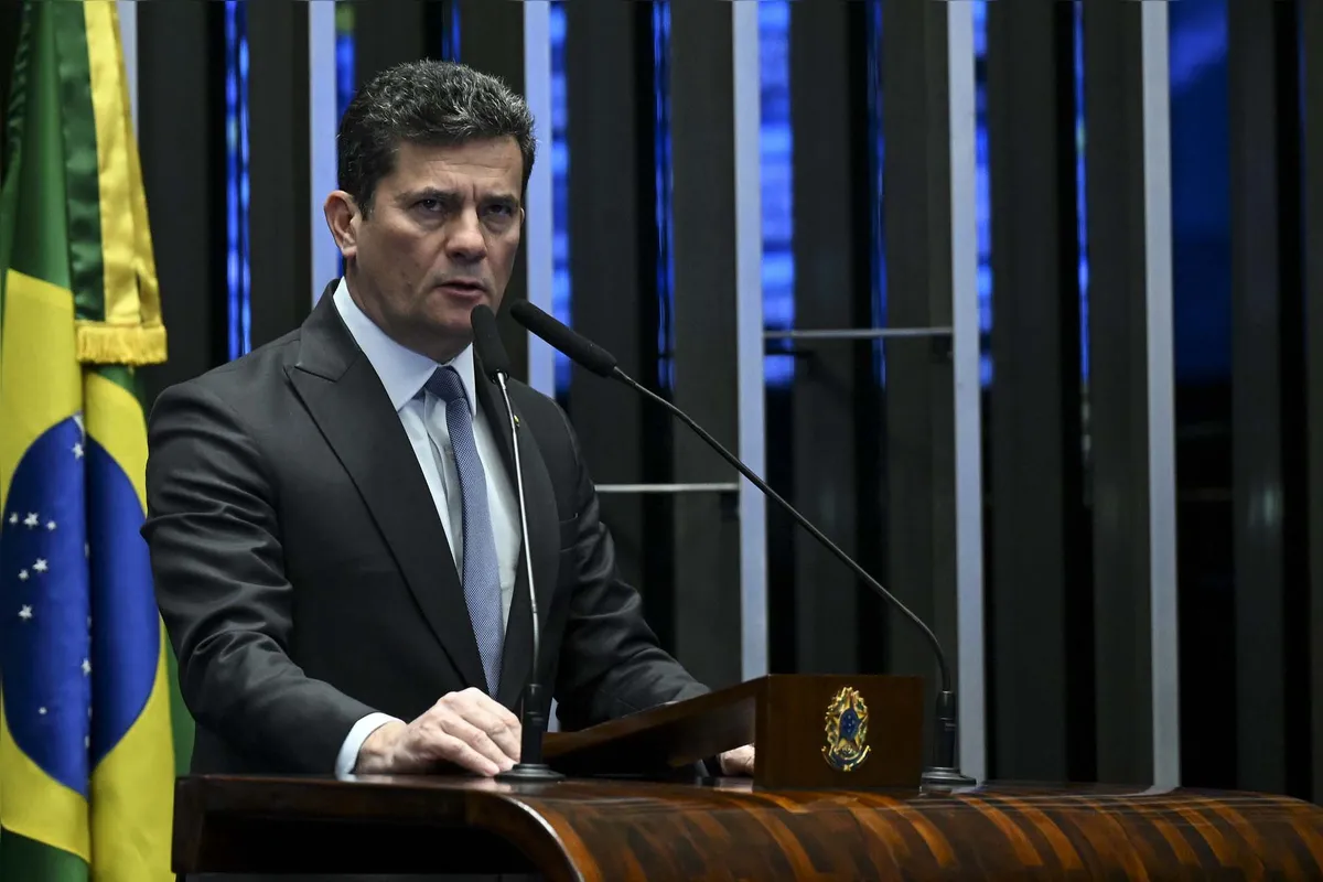 "Seria mais louvável que o governo tivesse cortado seus gastos e concedido essa isenção, mas ele faz generosidade com o chapéu dos outros”, disse Sergio Moro (União Brasil)