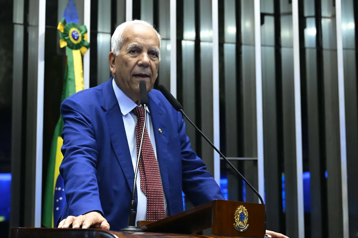 "Qual é o político que vai votar contra reduzir o imposto? Isso não existe. Todos vão votar, mas vai ter efeito colateral no círculo”, afirmou Oriovisto Guimarães (PSDB)