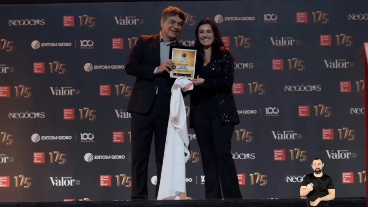 José Roberto dos Anjos, recebendo o Prêmio Nacional