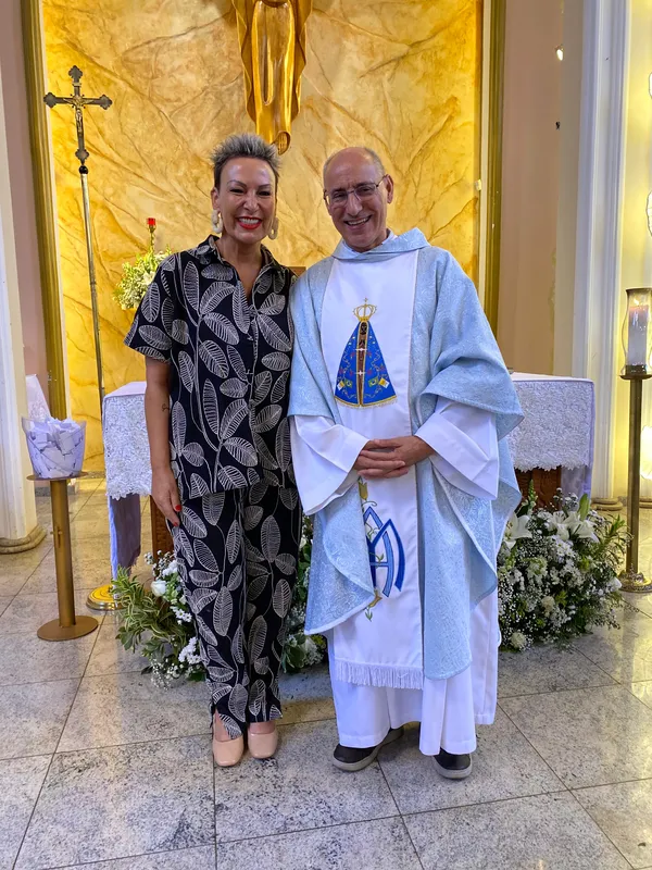 Cloara Pinheiro e o padre Manuel Joaquim
