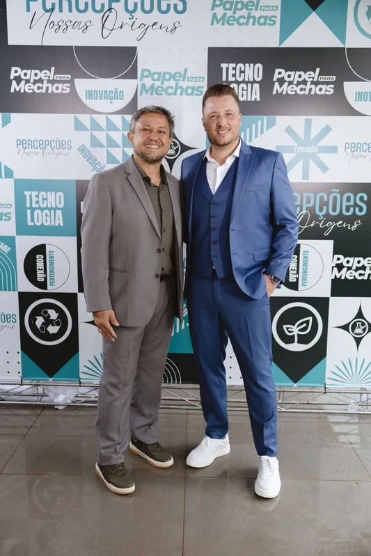 Adailton Alves Maciel Junior e Lucas Olivetti, sócios fundadores da Papel Para Mechas