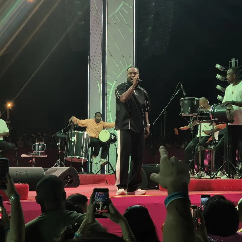 Thiaguinho fez show de mais  de 6 horas em Londrina