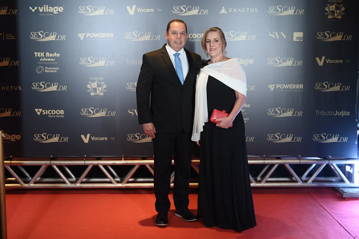 O presidente do Sescap-LDR, Euclides Nandes Correia, e sua esposa Simone Correia