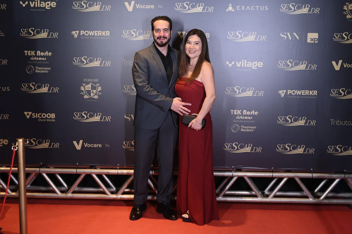O delegado da Receita Federal Reginaldo Cézar Cardoso e sua esposa Elisabete Cardoso