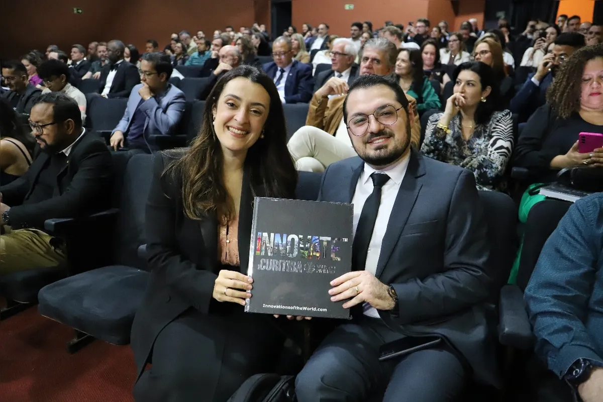 Pamela Manfrin, CEO da Apetit, e Gabriel Bonfim, gestor de Inovação da Apetit
