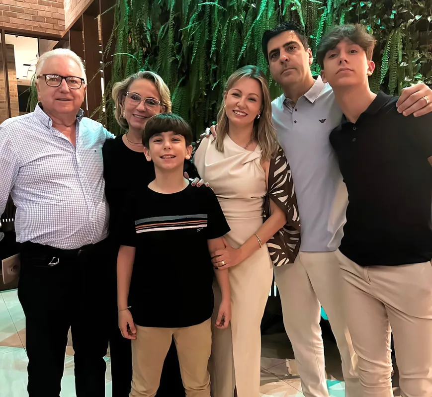 Hamilton Fabrício, Rozane Consalter, Daniele Consalter Abrão, Sergio Abrão, Filipe Abrão e Gabriel Abrão