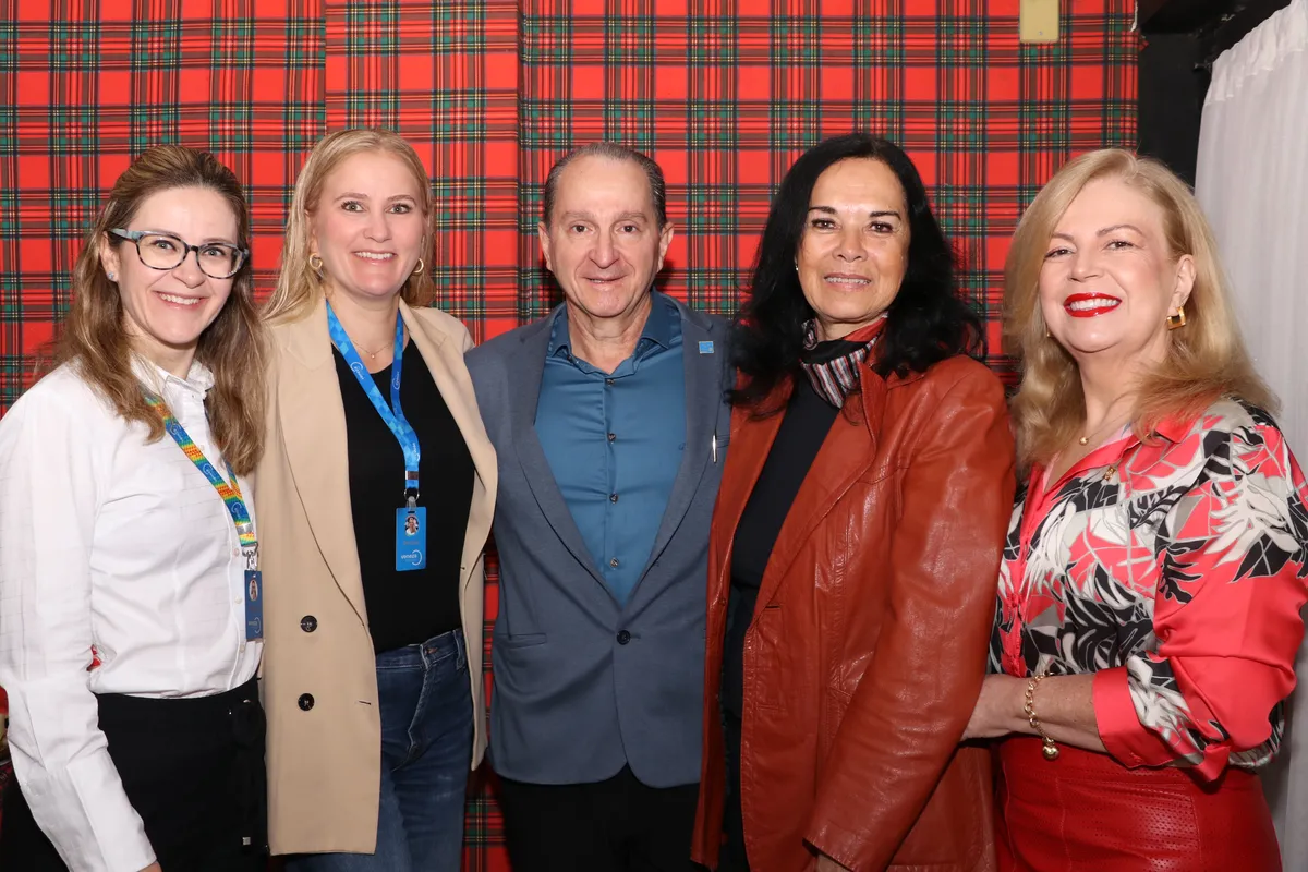 Patrícia Scandelae, Priscila Scandelae, Alexandre Daniel Belluomini, Lázara Caramori e Isabel Cristina C. Köller