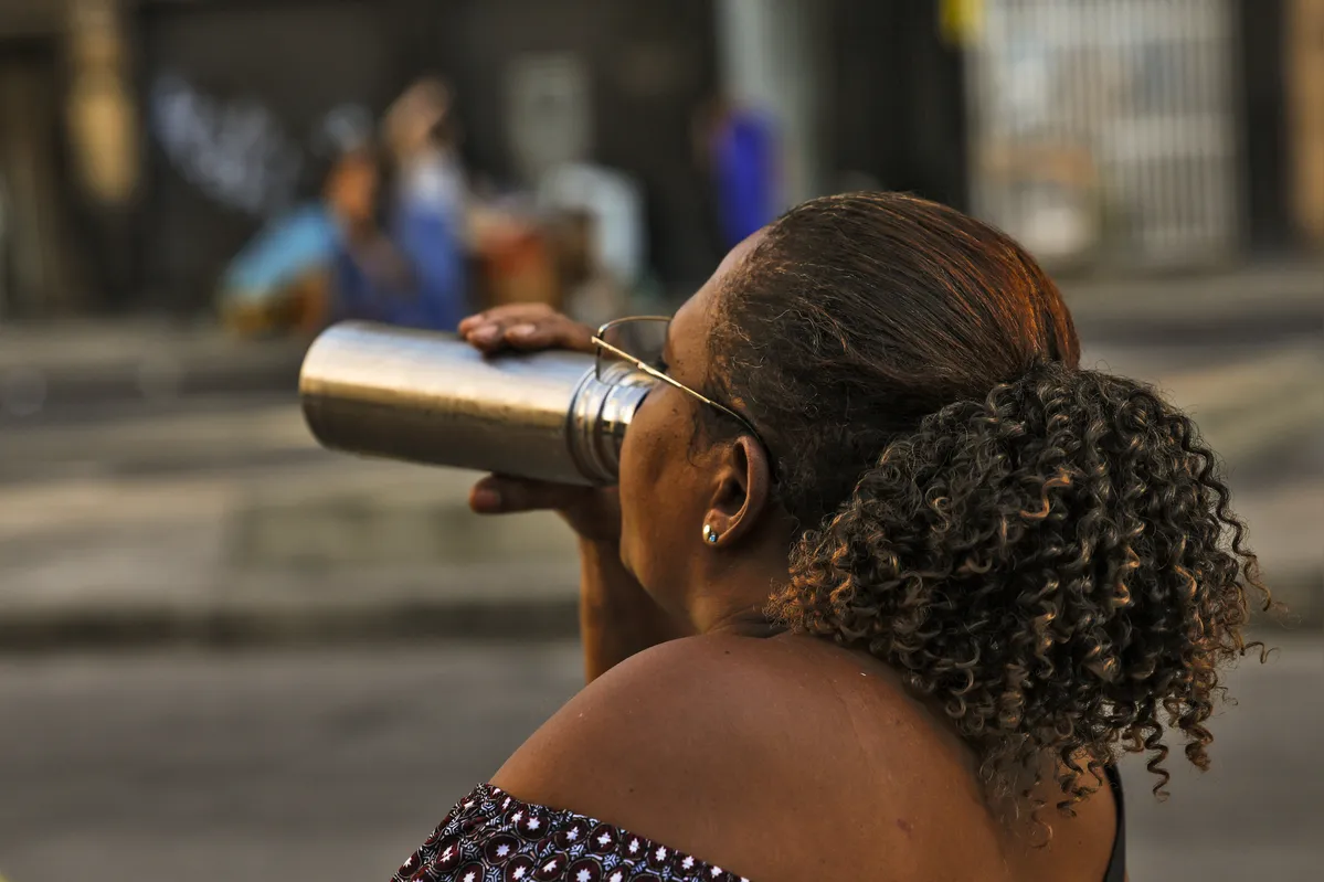 Imagem ilustrativa da imagem Calor pode aumentar risco de casos de AVC, alerta médico