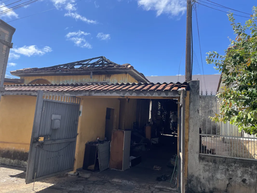 Imagem ilustrativa da imagem Família de Londrina perde tudo em incêndio em casa