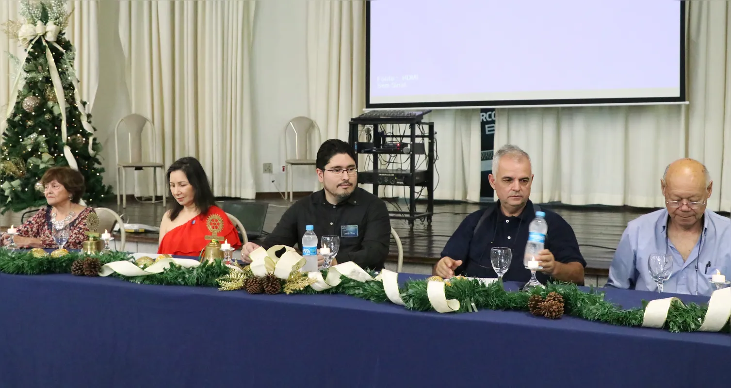 Hercilia Franco, Jaqueline Tramontin, Marlon Santos, Marcelo Pívaro e Osvaldo Santos Jr