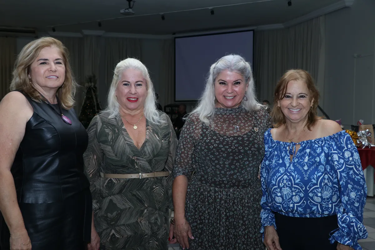 Selma de Castro, Silvia de Castro, Shoraia de Castro e Felícia Watanabe
