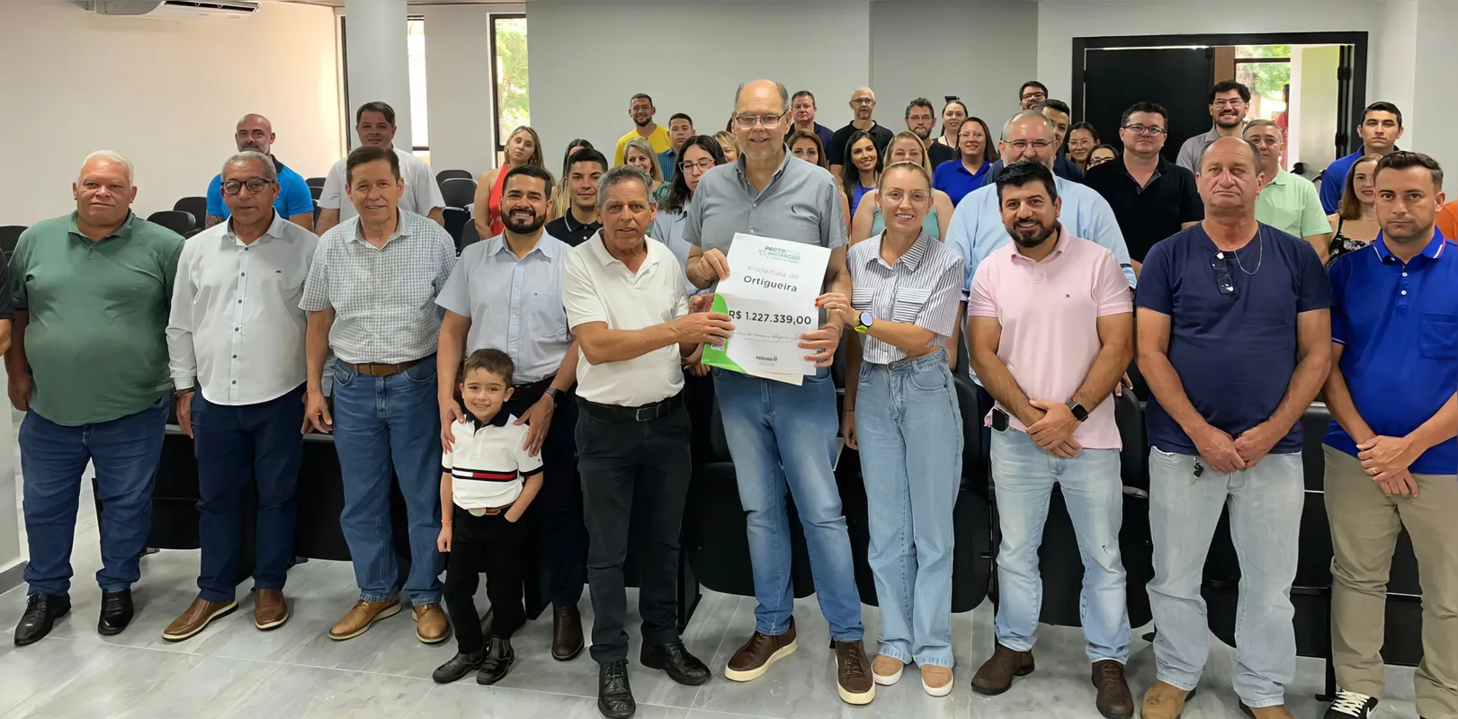 Imagem ilustrativa da imagem Promotor de Justiça é Cidadão Honorário de Foz do Iguaçu