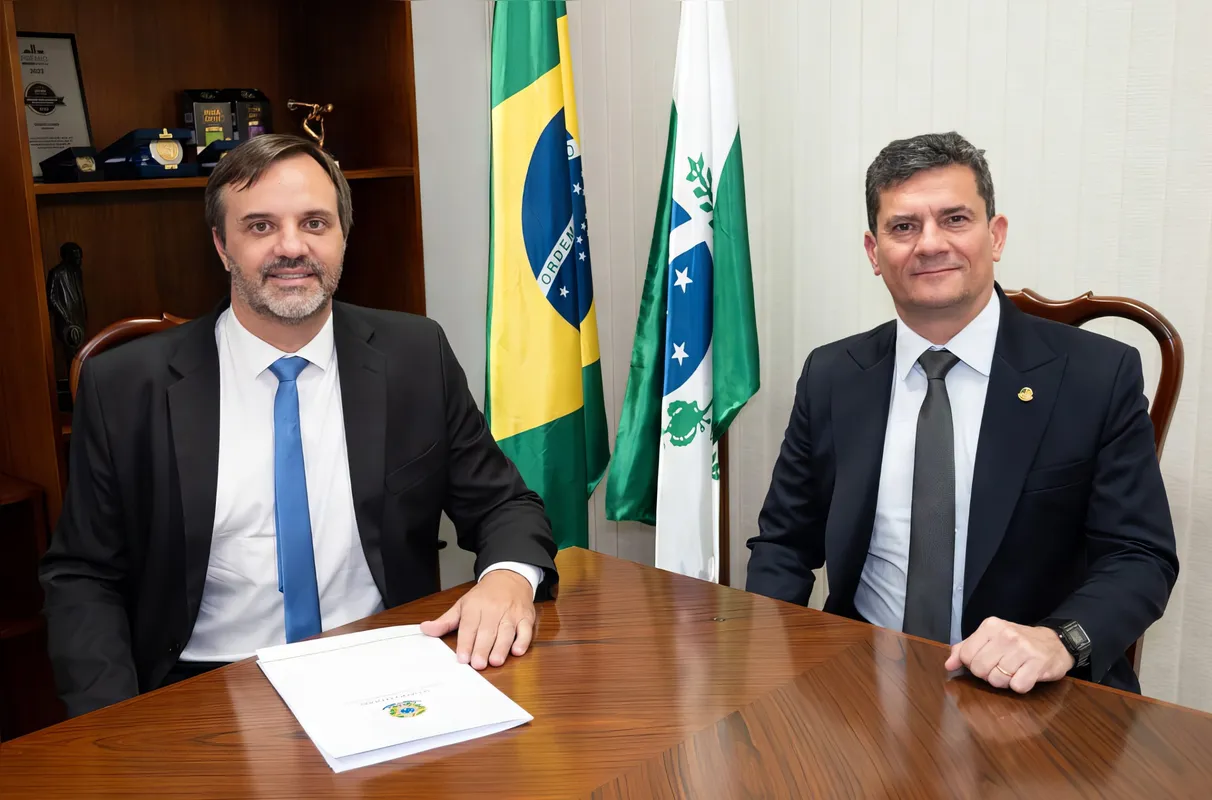 Imagem ilustrativa da imagem A homenagem aos sócios-fundadores dos clubes do Distrito 4710