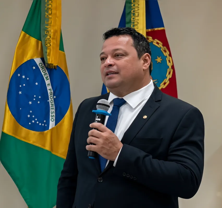 Imagem ilustrativa da imagem Almoço com o rei do futsal Falcão