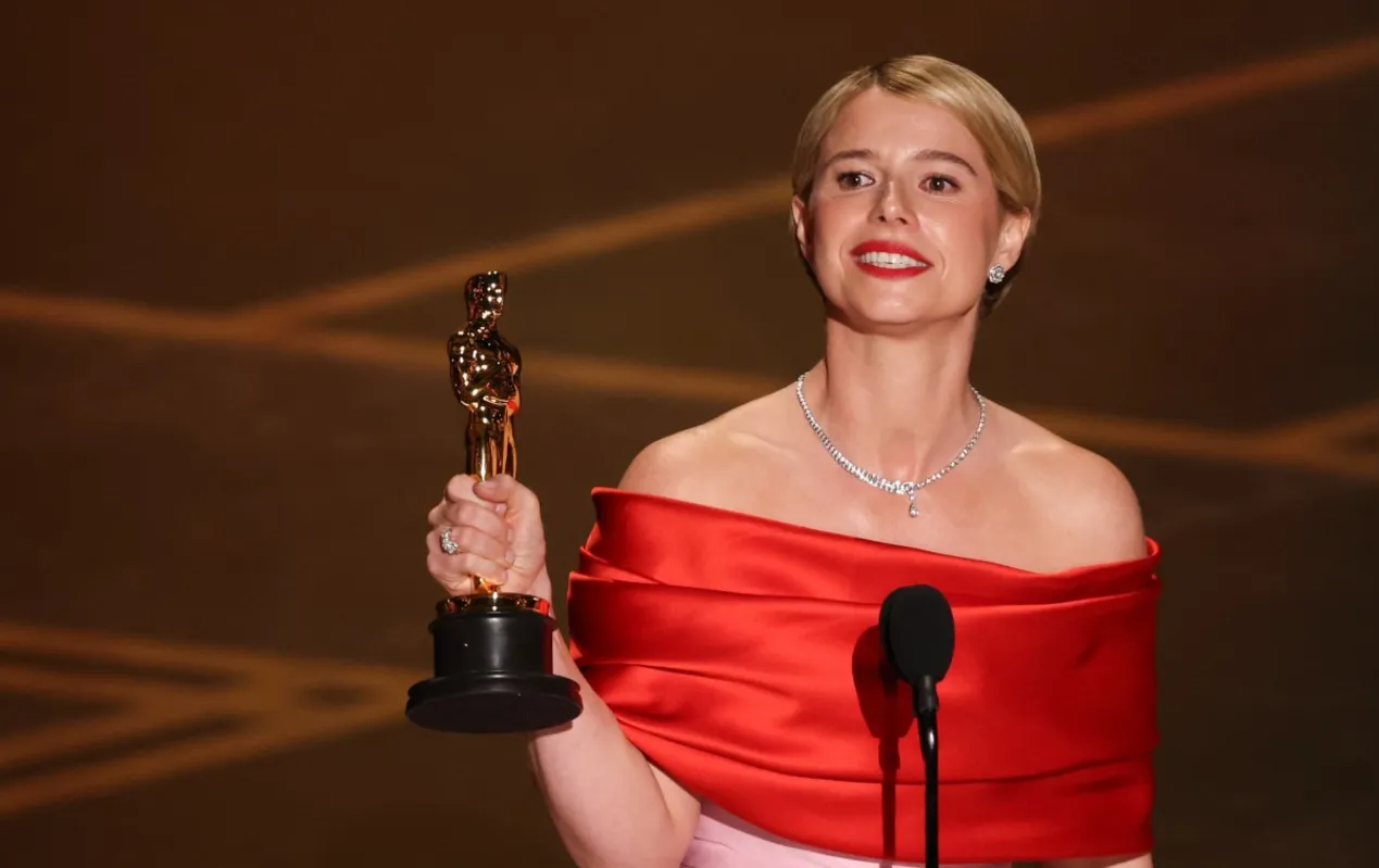 Oscar de |Mlehor Atriz fica para Jessie Buckley pela esplêndida interpretação em "Hamnet"