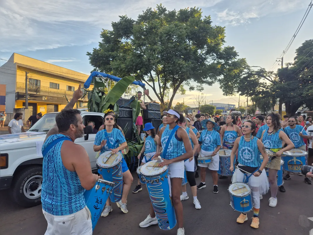 Imagem ilustrativa da imagem Carnaval da Saul levou alegria e samba à Zona Norte de Londrina