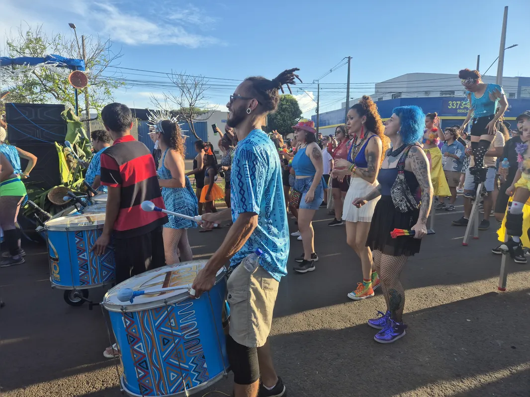 Imagem ilustrativa da imagem Carnaval da Saul levou alegria e samba à Zona Norte de Londrina