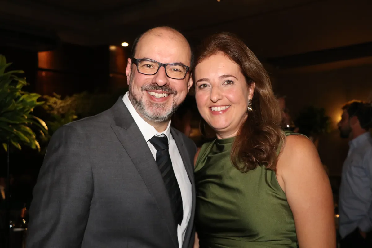 O juiz Gustavo Peccinini e Karine Peccinini