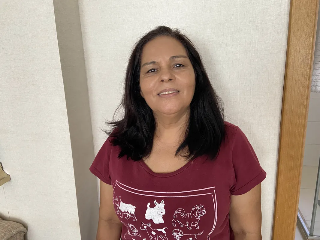 Francisca Celestino tem casa própria na zona oeste e, morando sozinha, se sente livre para "fazer o que quer na hora que quer"