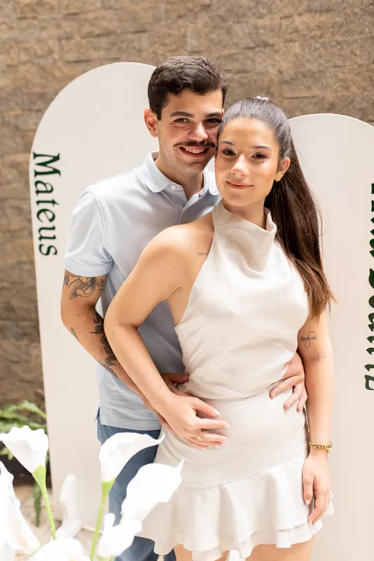 Ana Beatriz Estrada Constantino e Mateus Perfeito Ribeiro