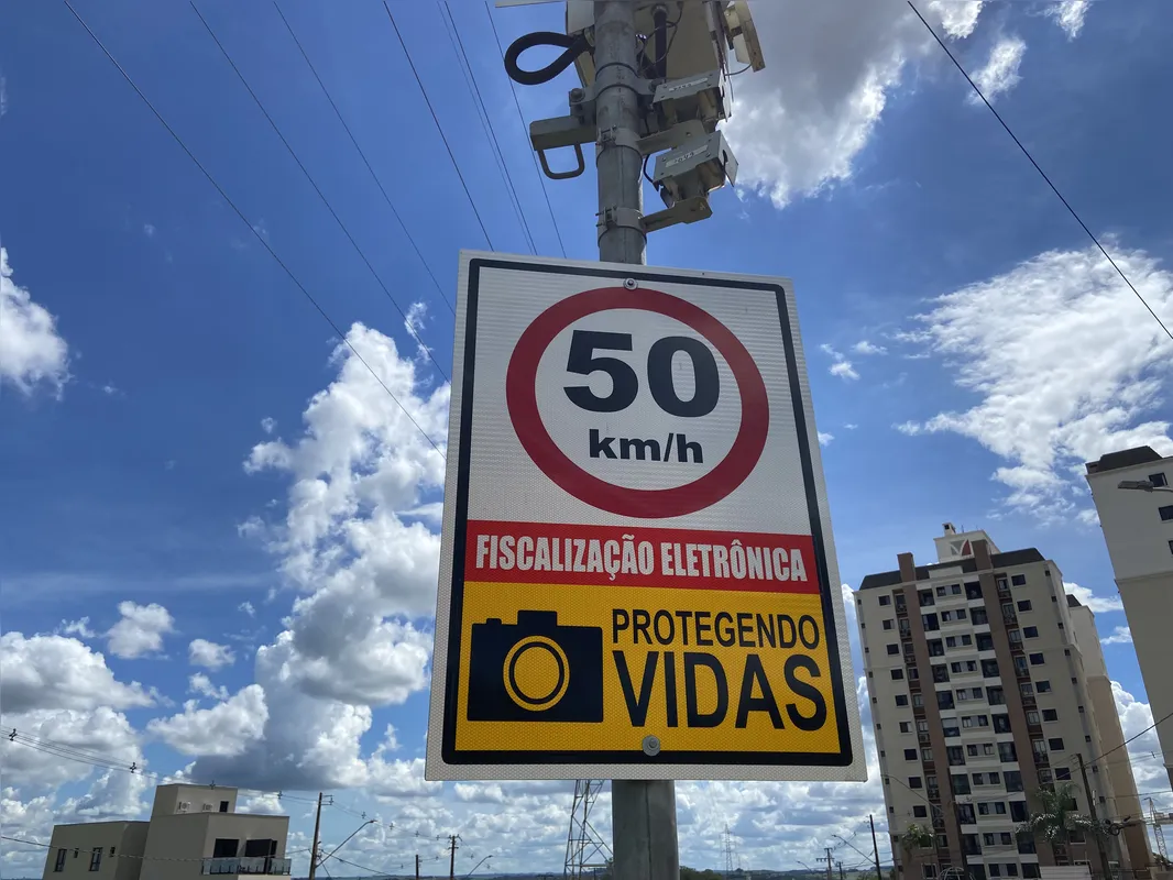 Tanto na Avenida Harry Prochet, quanto na Octávio Genta, limite máximo de velocidade em trechos com radares é de 50 km/h