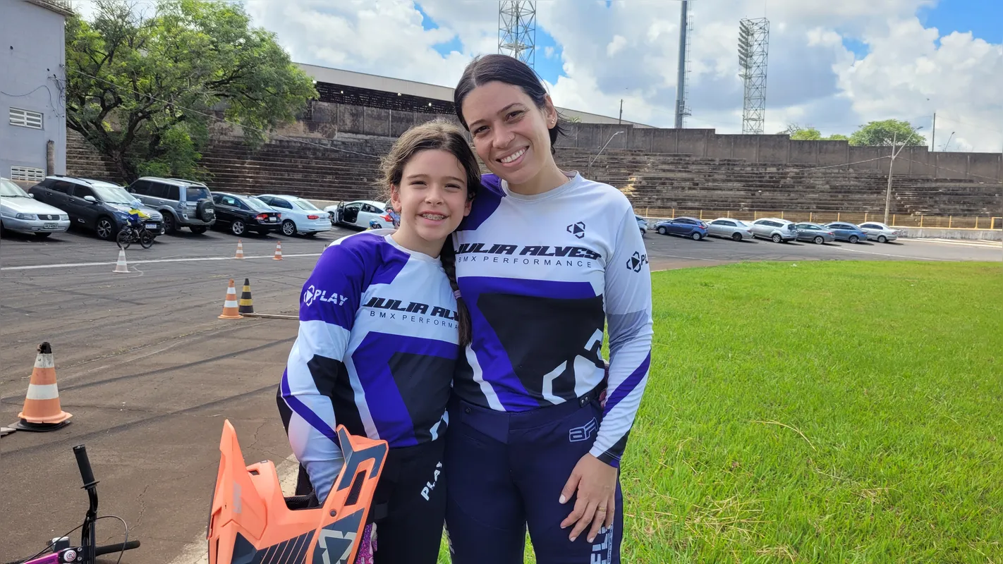 Eloisa Kalocsay ao lado de sua filha, Sofia Kalocsay bicampeã brasileira