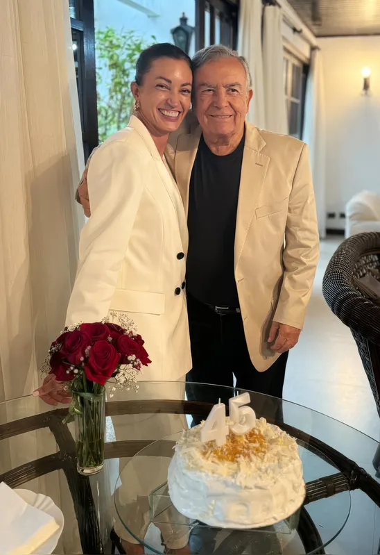 A aniversariante Thaísa com o marido Francisco Gregori, renomado cirurgião cardíaco