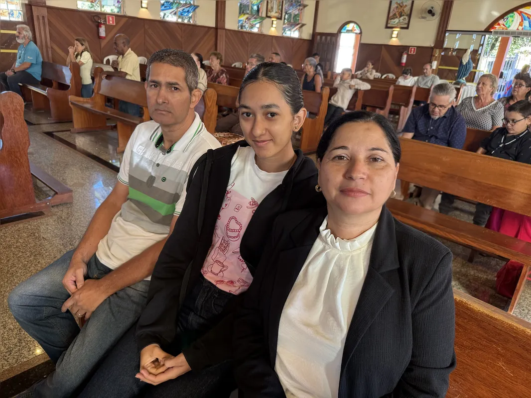 Marli Cavalcante junto de seu esposo e filha: 'já fiz os meus pedidos para São José'