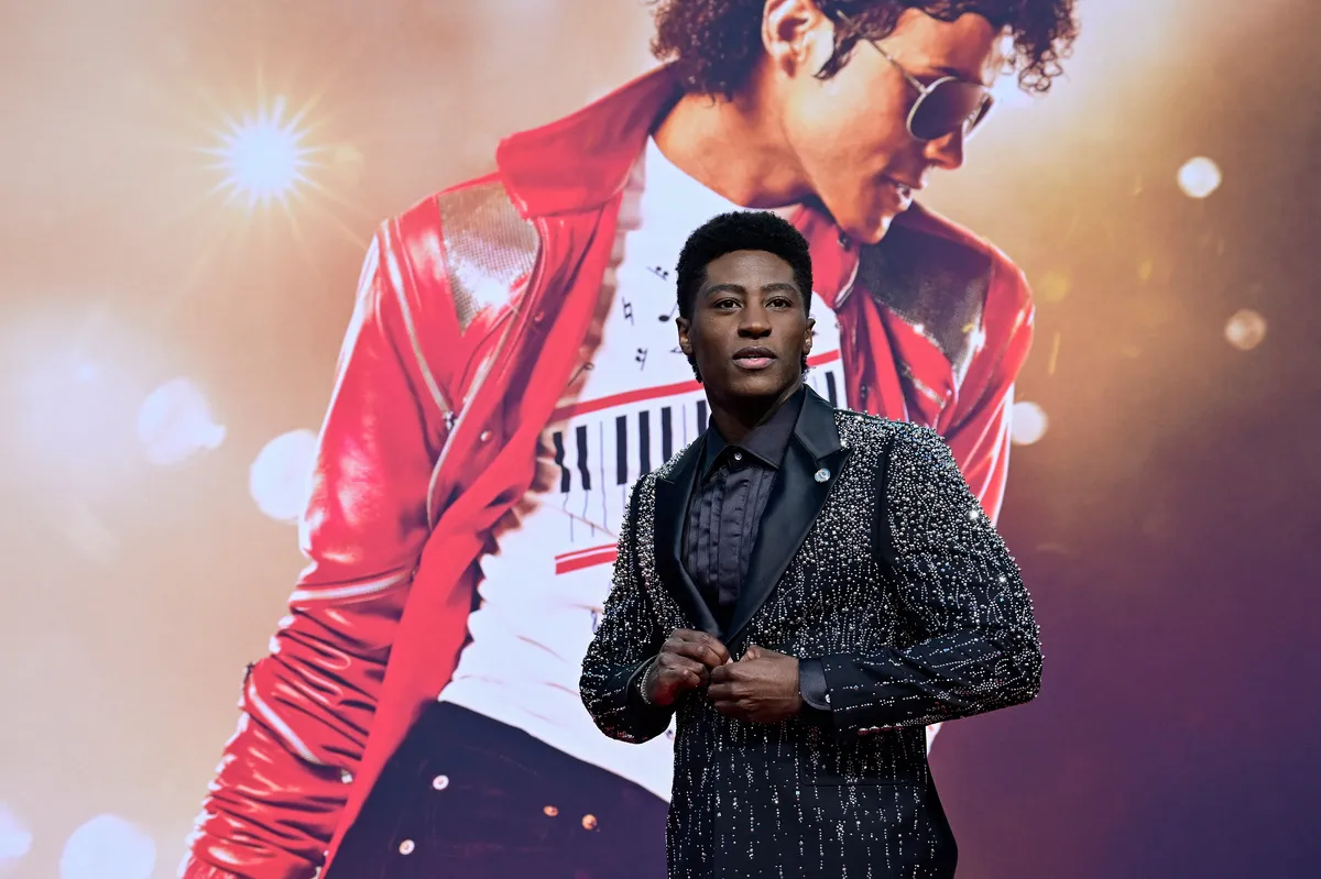 O ator americano Joseph David-Jones prestigia estreia mundial da cinebiografia de Michael Jackson, “Michael”, no Uber Eats Music Hall, em Berlim