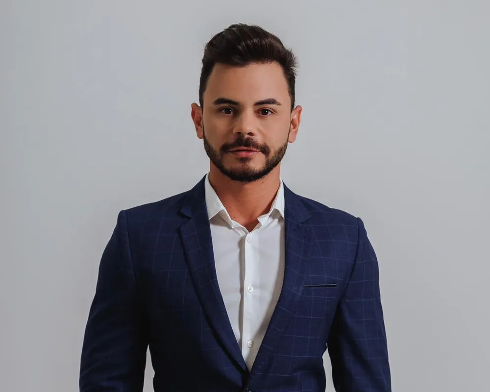 Clayton Couto, Coordenador Adjunto do Curso de Direito da PUC - campus Londrina: "A lei impõe um limite claro, a lógica de mercado não pode se sobrepor ao interesse da criança e do adolescente"
