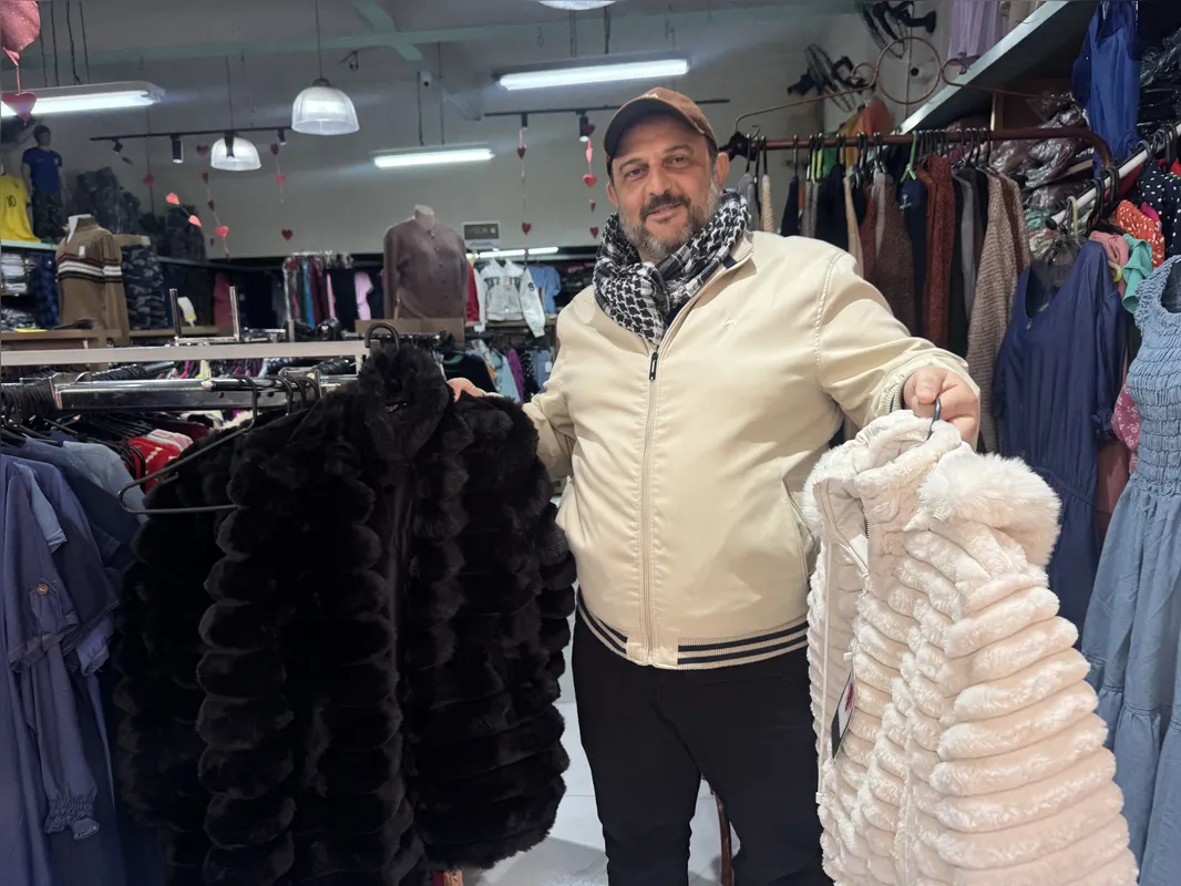Nain Mohamed Geha, comerciante, afirma que conseguiu manter os preços do ano passado
