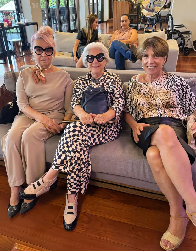 Leila Thanes, Walquiria Bittencourt e Silvia Ferronato
