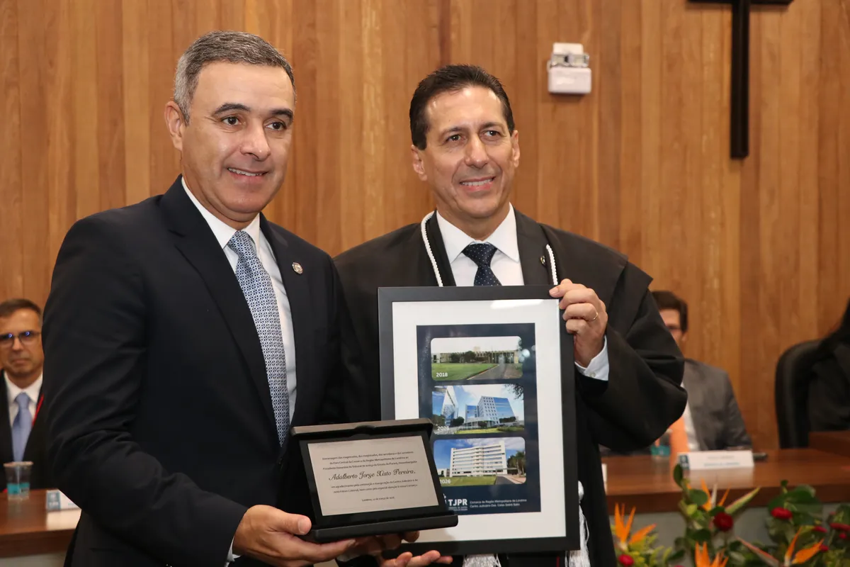 Dr. Rodrigo Otávio Rodrigues Gomes do Amaral (juiz auxiliar da Presidência) e Dr. Luiz Valério dos Santos