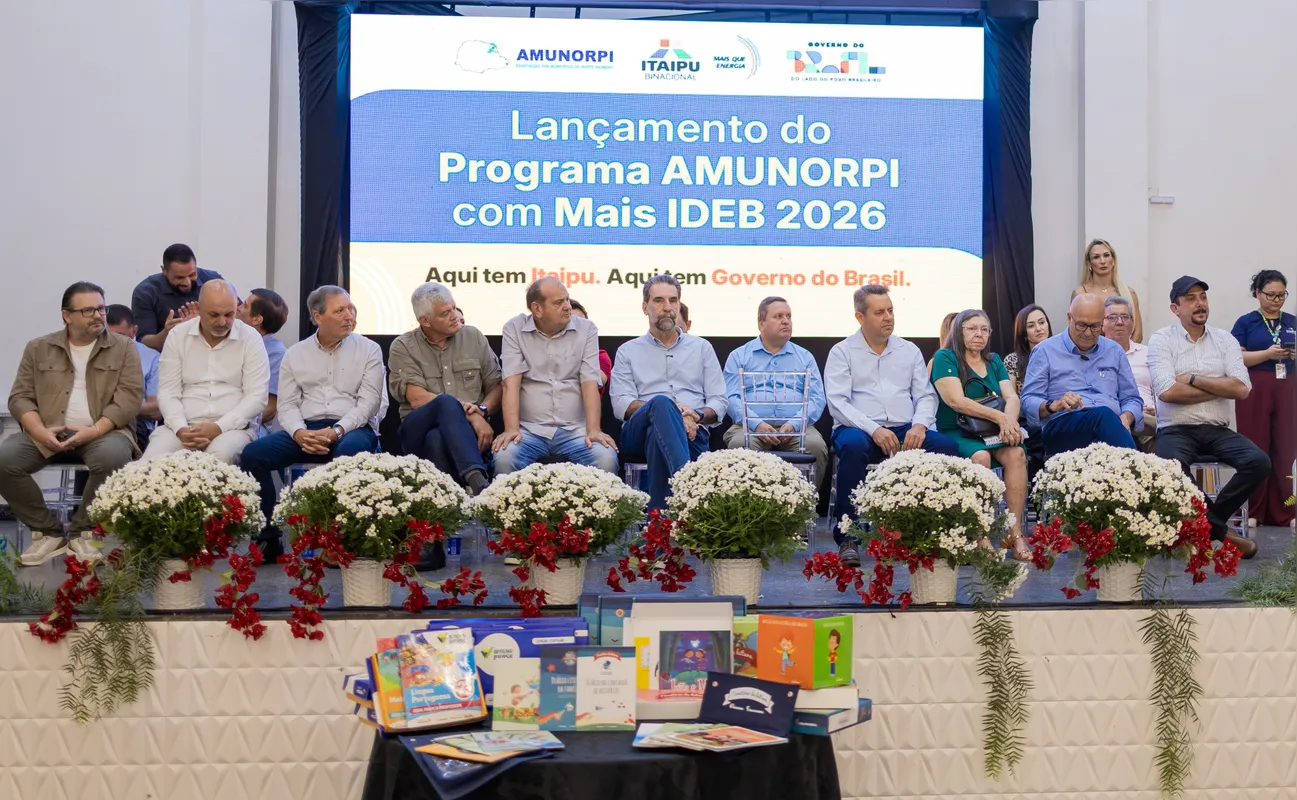 Imagem ilustrativa da imagem Itaipu renova programa que beneficia 30 mil alunos do Norte Pioneiro
