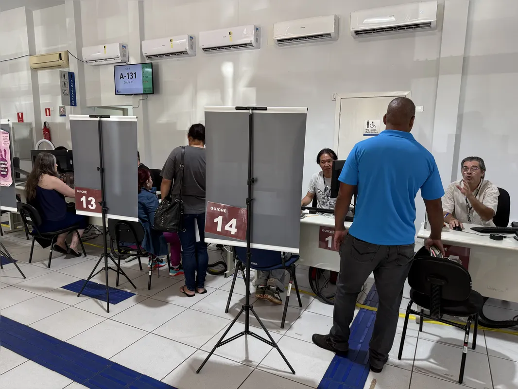 São mais de 20 guichês à disposição no Fórum Eleitoral de Londrina