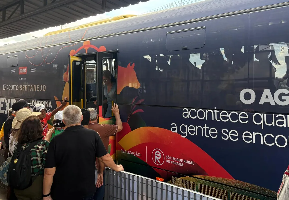 Usuários acessam linha 360 no terminal central