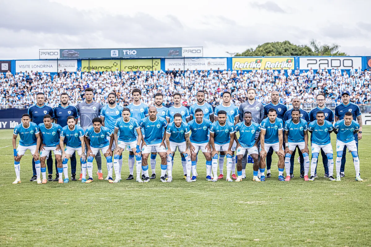 Elenco do Londrina que conquistou o acesso para a Série B em 2025