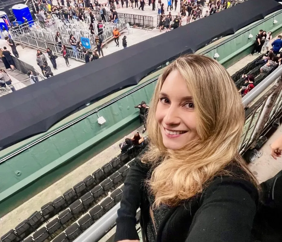 Brenda Lucia Queiroz no show do Linkin Park em 2025: “Fui sozinha a Curitiba para assistir à minha banda preferida"