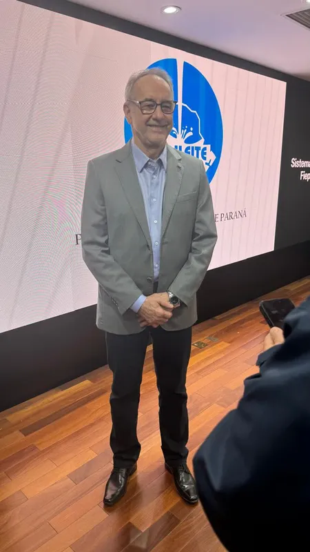 “Vamos dizer assim, os noivos trocaram as alianças, mas ainda não sabem qual é o contrato do casamento”, diz Elias José Zyde, presidente do Sindileite