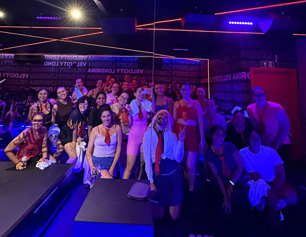 A turma de spinning presente à aula temática