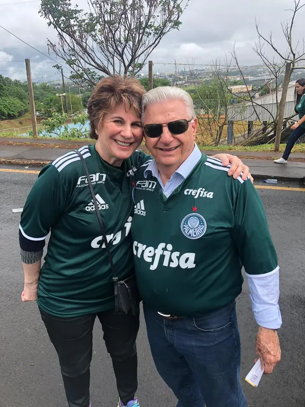 Waldir Pugliesi e sua esposa Irondi: ex-prefeito de Arapongas morreu em Londrina nesta sexta
