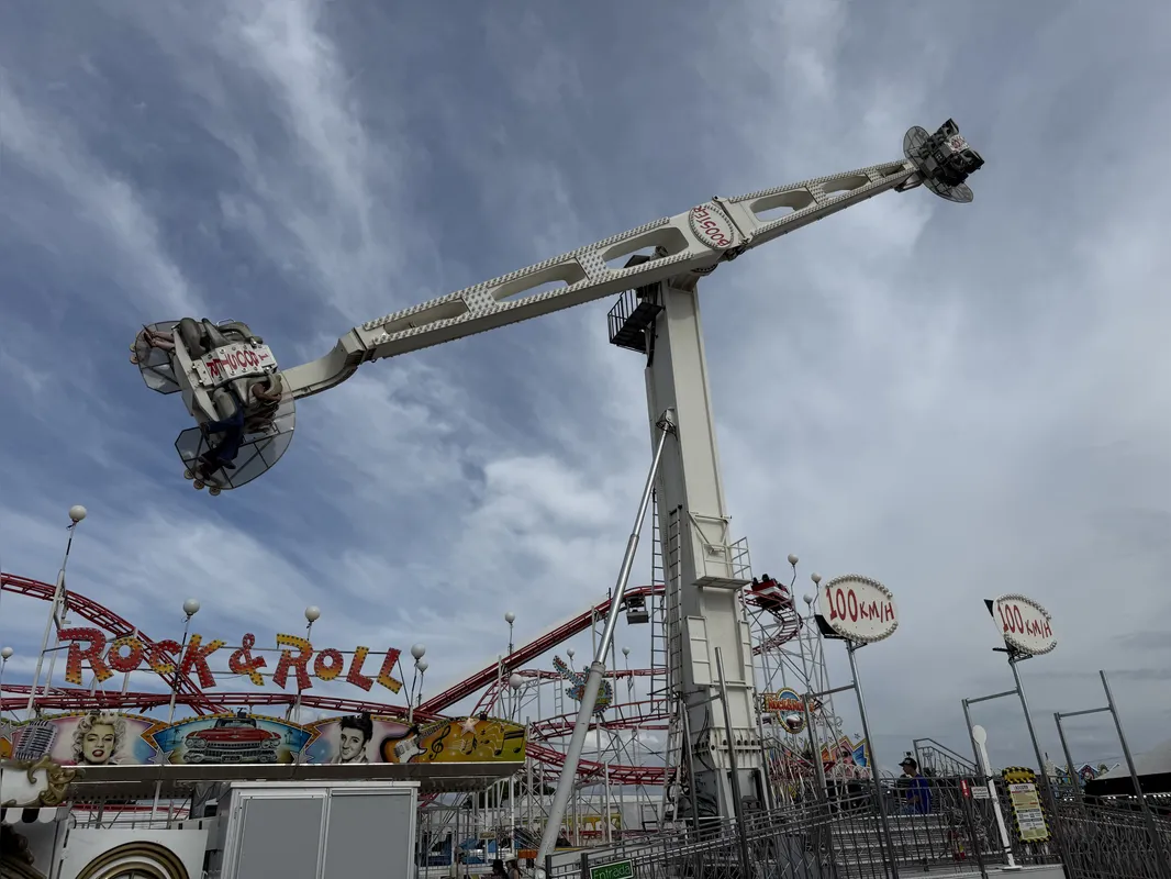 Parque de diversões está com brinquedos novos este ano