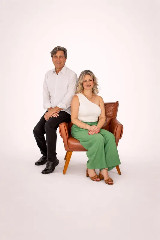 Marcos Carnavalle e a designer de interiores Luciana Hidalgo