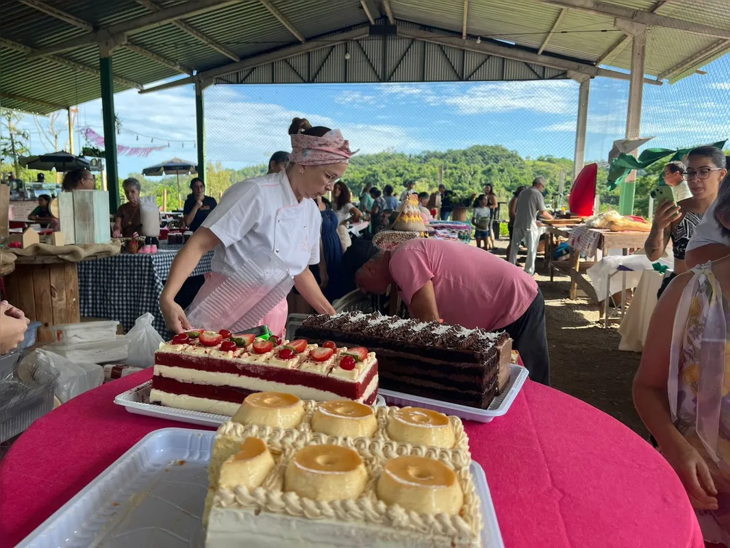 Imagem ilustrativa da imagem Nova onda doce: londrinenses se entregam à paixão pelos bolos de feira