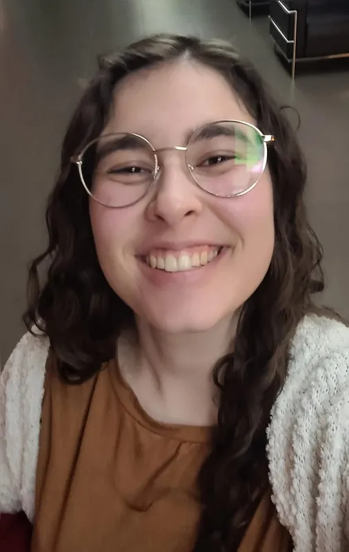 A estudante de matemática Heloysa Pinheiro leu 12 livros no ano passado