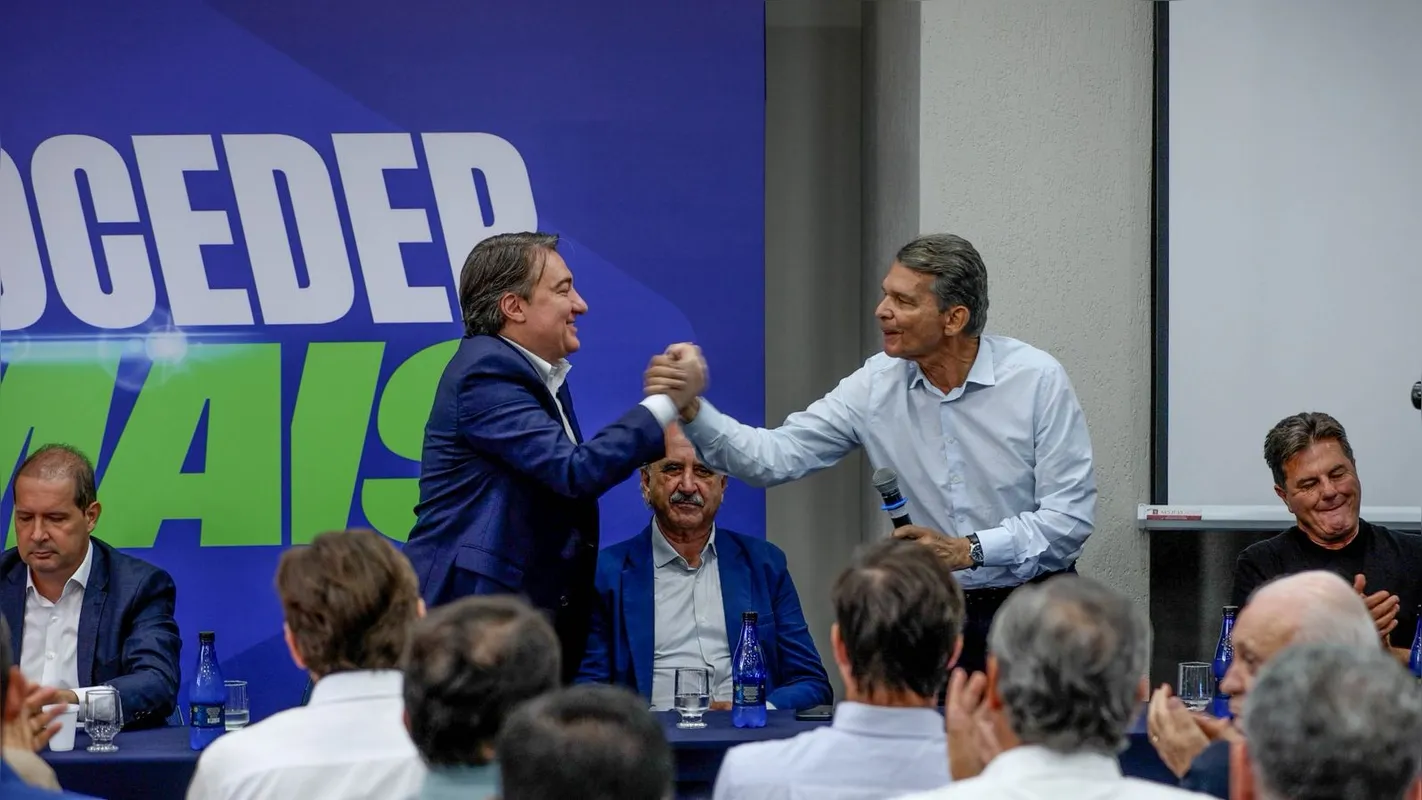 Imagem ilustrativa da imagem Prefeitos abandonam PL em massa após filiação de Sergio Moro