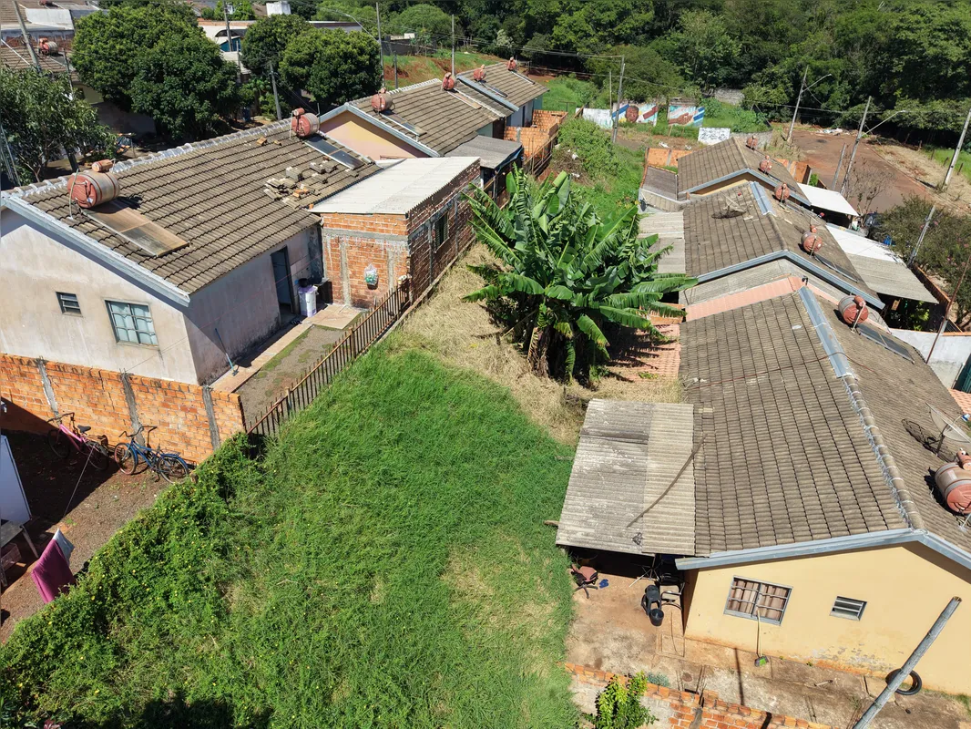 Proprietários de lotes do Residencial Tomie Nagatani, em Rolândia, foram notificados para realizarem a roçagem de seus terrenos