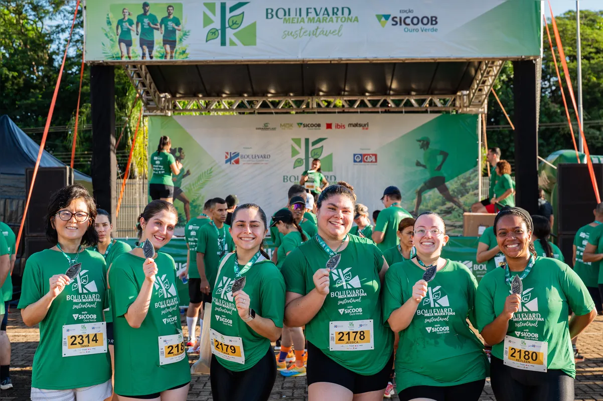 Equipe de marketing: Tania Hara, Thaynara Junqueira, Flávia Brito, Jessica Galdino, Maria Eduarda Batilani e Carolina Santos