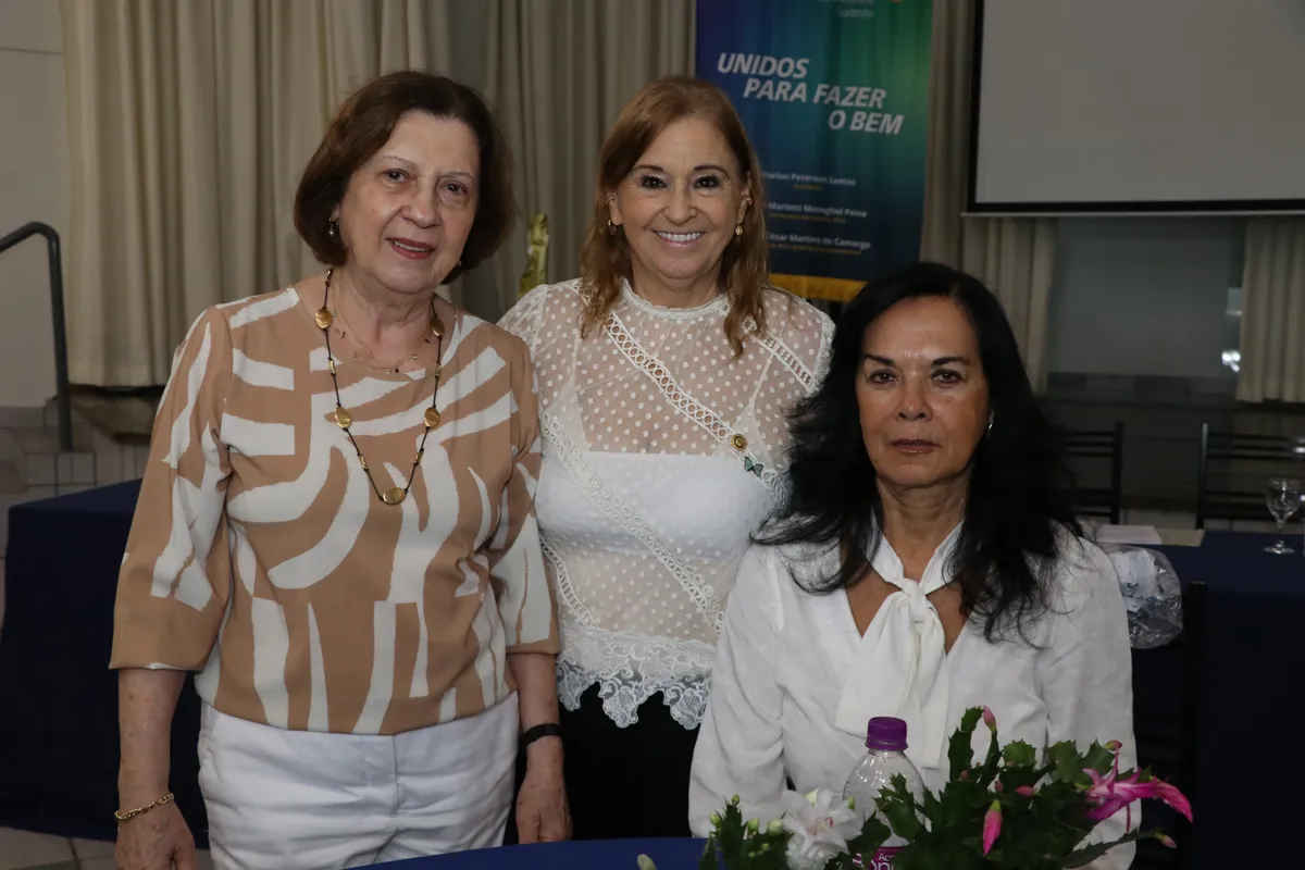 Marinilce Ferreira , Felícia Watanabe e Lázara Caramori